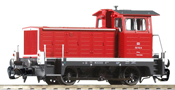 [Lokomotivy] → [Motorov] → [BR 312] → 47501: dieselov lokomotiva erven s blm lemovnm, ern pojezd