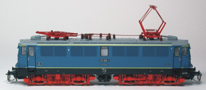 [Lokomotivy] → [Elektrick] → [BR 242] → 31731: elektrick lokomotiva modr, ed stecha, ern rm, erven podvozky „Leipziger S-Bahn“