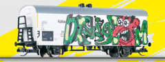 [Nkladn vozy] → [Kryt] → [2-os chladic, pivn a reklamn] → 14017G: bl s edou stechou, graffiti