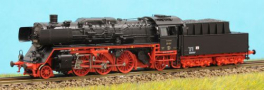 [Lokomotivy] → [Parní] → [BR 23] → 502301: parní lokomotiva černá s červeným pojezdem a s kouřovými plechy, kulatý komín