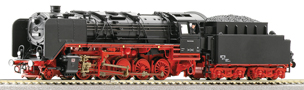 [Lokomotivy] → [Parní] → [BR 44] → 36013: černá s červeným pojezdem a velkými kouřovými plechy