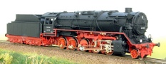 [Lokomotivy] → [Parní] → [BR 44] → 112/1: černá s červeným pojezdem