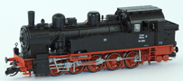 [Lokomotivy] → [Parní] → [BR 94] → 31916: parní lokomotiva černá s červeným pojezdem