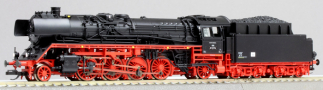 [Lokomotivy] → [Parní] → [BR 41] → 21018404: parní lokomotiva černá s červeným pojezdem a kouřovými plechy