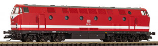 [Lokomotivy] &rarr;&nbsp;[Motorov�]&nbsp;&rarr;&nbsp;[BR 119]&nbsp;&rarr;&nbsp;47352: �erven� s b�l�m prou�kem, �ed� st�echa a tmav� hn�d� pojezd