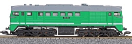 [Lokomotivy] → [Motorové] → [BR 120] → 500768: dieselová lokomotiva zelená s bílým pruhem, šedou střechou a černým pojezdem