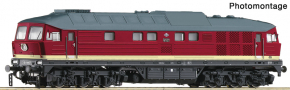[Lokomotivy] → [Motorové] → [BR 132] → 7380004: dieselová lokomotiva červená s krémovým proužkem, tmavě šedá střecha, černý rám a pojezd