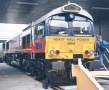 [Lokomotivy] → [Motorové] → [JT42CWR (Class 66)] → 40234: dieselová lokomotiva modrá-červená s černým pojezdem