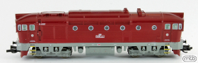 [Lokomotivy] → [Motorové] → [T478.3 „Brejlovec”] → CSD-T478-4011: dieselová lokomotiva červená, šedý rám a pojezd