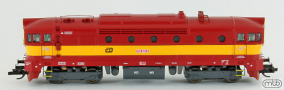 [Lokomotivy] → [Motorov] → [T478.3 „Brejlovec”] → CD-754-025: dieselov lokomotiva erven s vstranm pruhem, ed podvozky