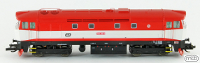 [Lokomotivy] → [Motorové] → [T478.1 „Bardotka”] → CD-749-246: dieselová lokomotiva červená-bílá, černý rám a podvozky