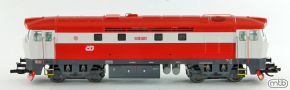[Lokomotivy] → [Motorové] → [T478.1 „Bardotka”] → CD-751-017: dieselová lokomotiva červená-bílá, červená střecha, černý rám a pojezd