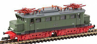 [Lokomotivy] → [Elektrické] → [BR 144] → 501673: elektrická lokomotiva zelená s šedou střechou, červený pojezd