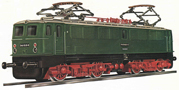 [Lokomotivy] → [Elektrické] → [BR 242] → 2321: zelená s černým rámem, šedou střechou a červenými podvozky BR 242
