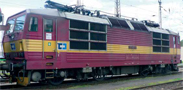 [Lokomotivy] → [Elektrické] → [BR 180/BR 230] → 32905: elektrická lokomotiva červená se žlutým výstražným pásem