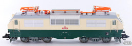 [Lokomotivy] &rarr;&nbsp;[Elektrick�]&nbsp;&rarr;&nbsp;[150/151]&nbsp;&rarr;&nbsp;CSD-E499-2009: elektrick� lokomotiva zelen�-slonov� kost, �erven� polopantografy