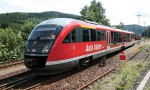 [Lokomotivy] → [Motorov vozy a jednotky] → [BR 642 Desiro] → 02886: erven-bl s edou stechou „Auto haben – Bahn fahren“