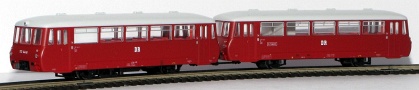 [Lokomotivy] → [Motorové vozy a jednotky] → [BR 172] → 172: dvoudílná jednotka červená s šedou střechou LVT 172 a LVS 172