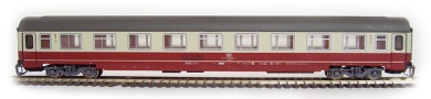 [Osobní vozy] → [Rychlíkové] → [typ Eurofima] → 7610: krémový-červený s šedou střechou, 1. tř.