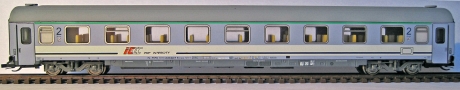 [Osobní vozy] → [Rychlíkové] → [typ Eurofima] → 7677: bílý s šedou střechou velkoprostorový 2. tř.