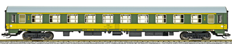 [Osobní vozy] → [Rychlíkové] → [typ Halberstadt] → 210195: rychlíkový vůz zelený se žlutým pruhem a šedou střechou 1. tř.