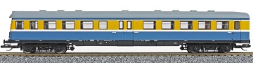 [Osobní vozy] → [Spěšné a osobní] → [4-osé E5] → 01476: modrý-okrový s šedou střechou řídící vůz