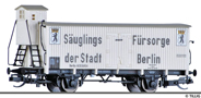 [Nákladní vozy] → [Kryté] → [2-osé s nízkou střechou] → 17365: chladicí vůz bílý s olivovou střechou „Säuglings-Fürsorge Berlin“