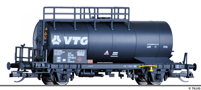 [Nákladní vozy] → [Cisternové] → [2-osé na těžké oleje] → 17404: kotlový vůz černý s logem „VTG“