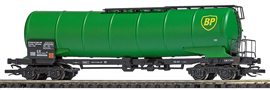 [Nákladní vozy] → [Cisternové] → [4-osé dělené s lávkou] → 33172: zelený cisternový vůz s logem „BP“