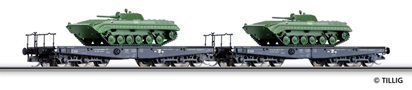 [Soupravy] → [Nákladní] → 01606: set dvou plošinových vozů s nákladem tanků BMP-1