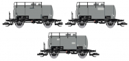 [Soupravy] → [Nákladní] → 120118: set tří šedých kotlových vozů s barevnými záplatami