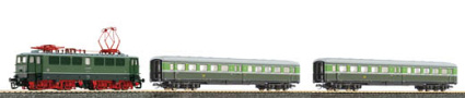 [Program „Start“] → [Soupravy] → 500660: set elektrické lokomotivy E42 a dvou osobních vozů typu E5